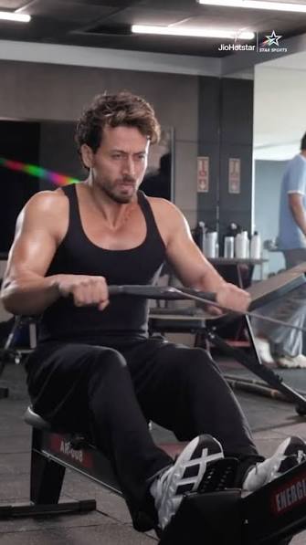 Tiger Shroff Premier League & Star Sports Promo